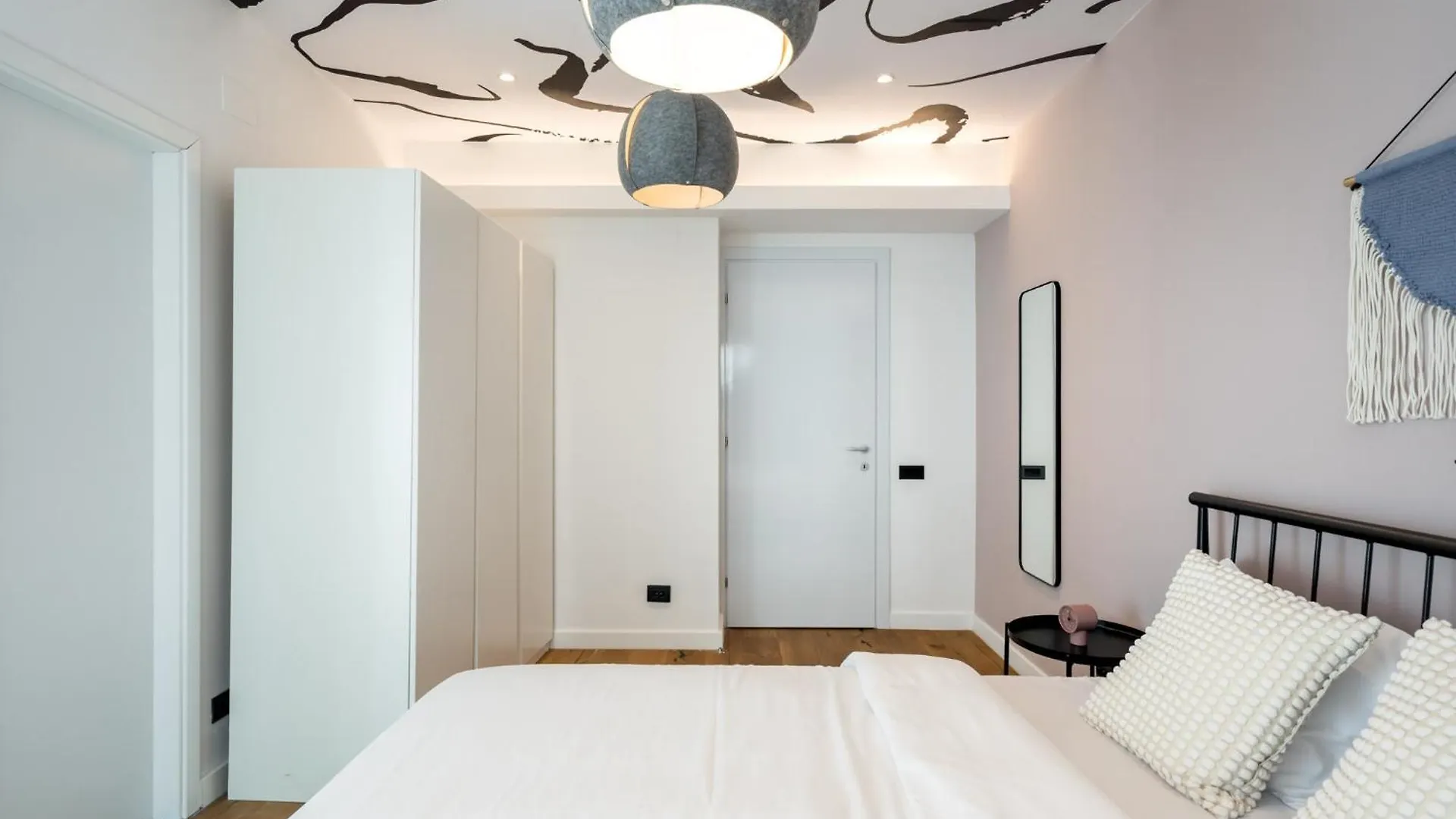 Amber 2Bdr Apartment Bucharest Romania