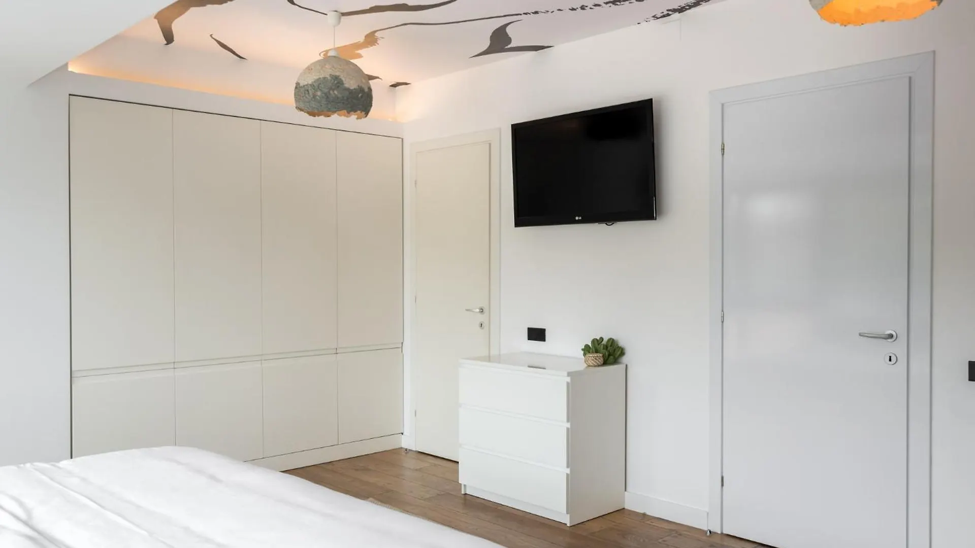 Amber 2Bdr Apartment Bucharest Romania